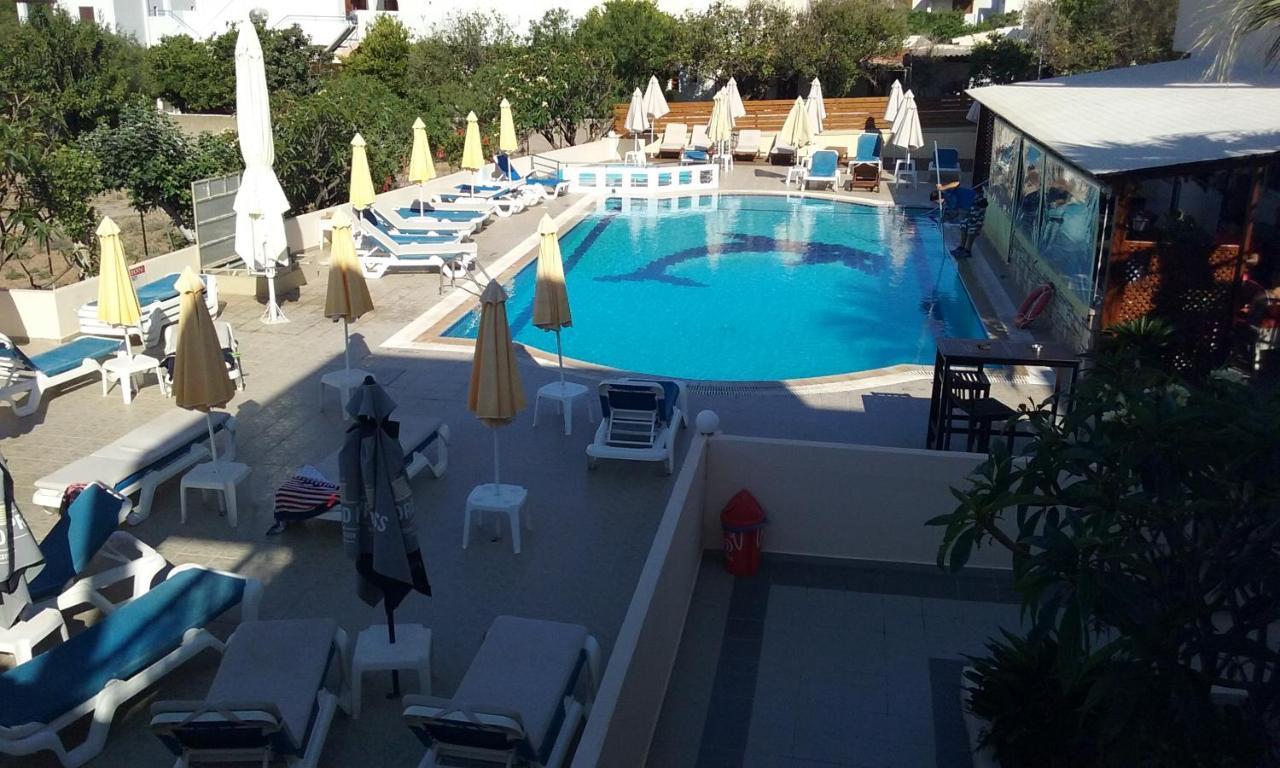 Summer Memories Aparthotel Pefki  Екстер'єр фото