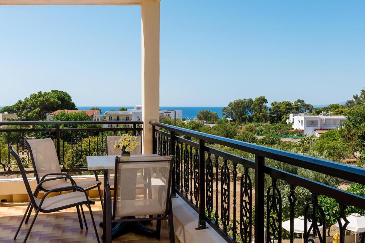 Summer Memories Aparthotel Pefki  Екстер'єр фото